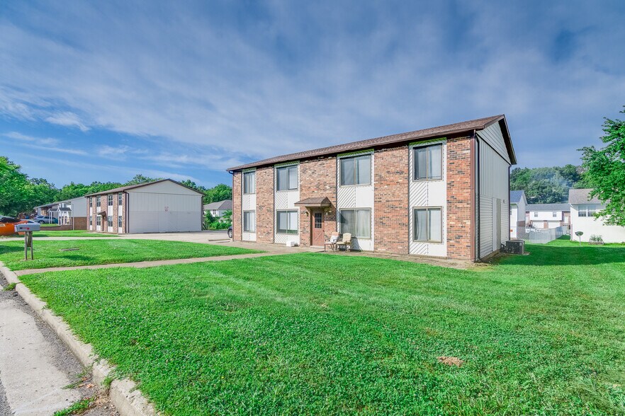 Westview Apartments portefeuille de 2 propriétés à vendre sur LoopNet.ca - Photo du bâtiment - Image 1 de 18