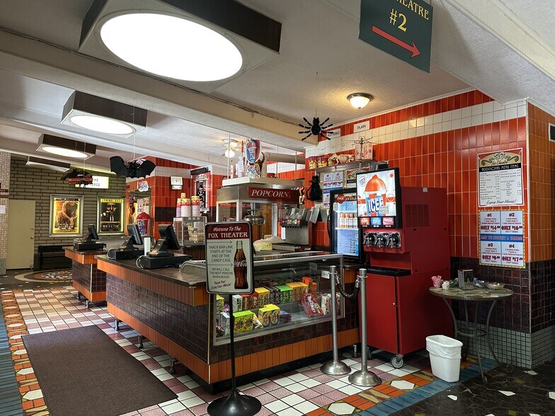 27 S Cascade Ave, Montrose, CO à vendre - Photo du bâtiment - Image 2 de 26