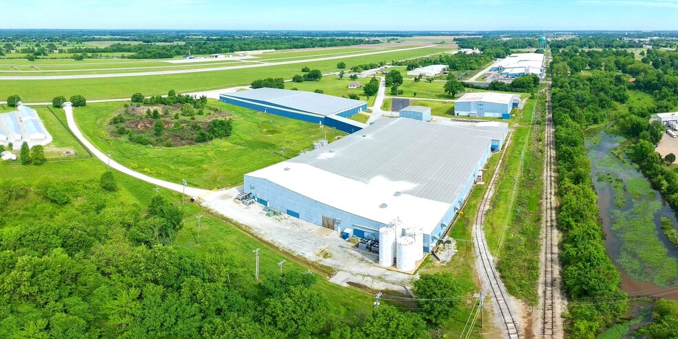 2400 Industrial Pky, Miami, OK à louer - Photo du bâtiment - Image 2 de 3