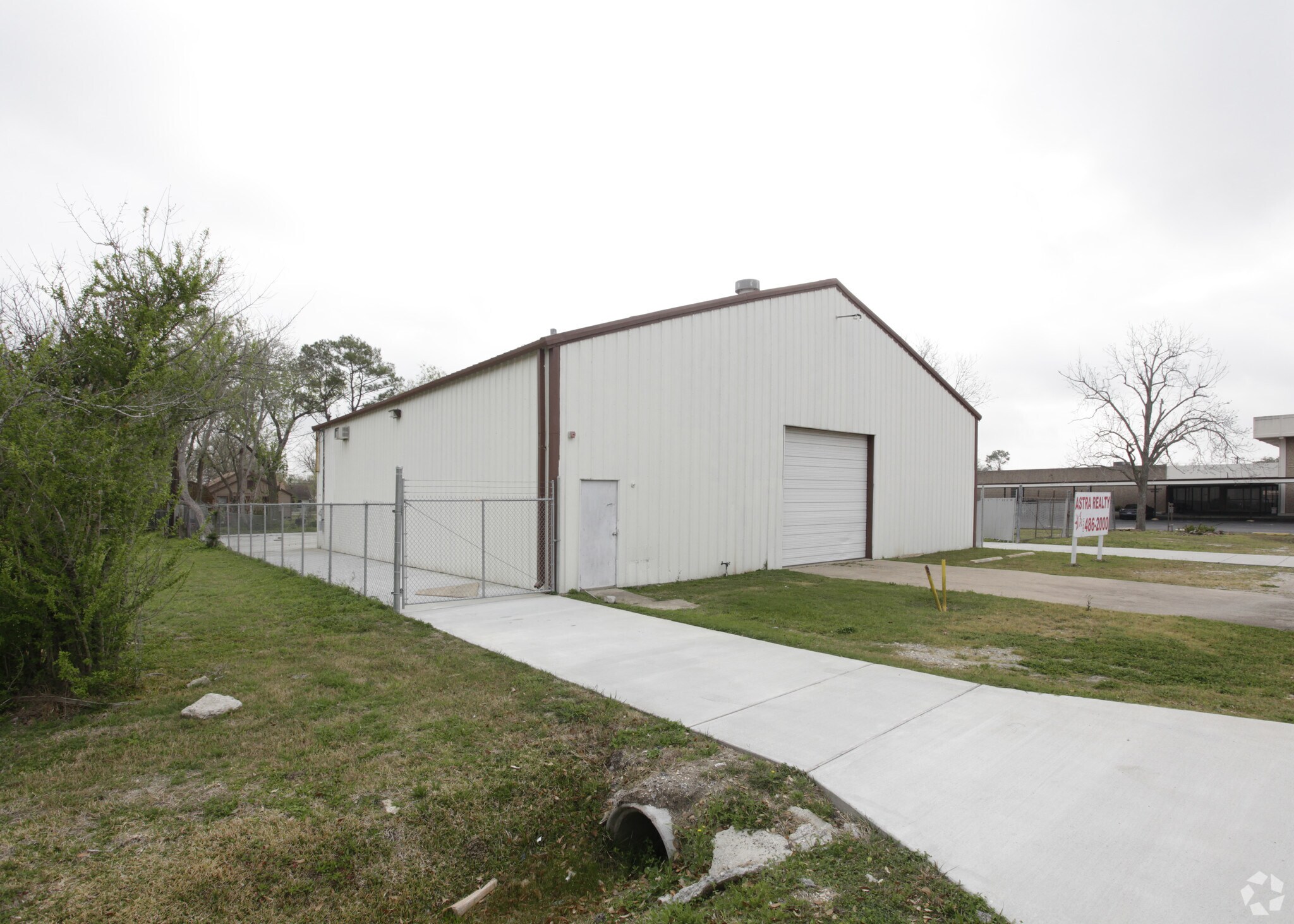 3817 Venzi St, Dickinson, TX for sale Building Photo- Image 1 of 3