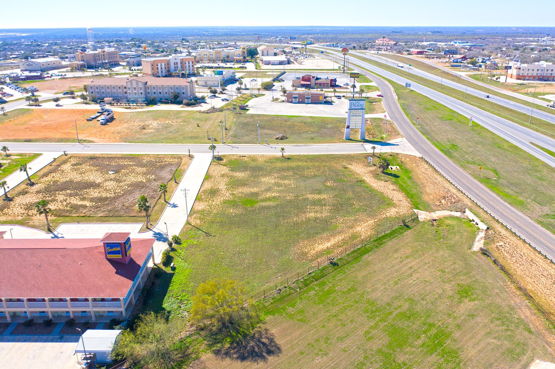 475 Mars Dr, Cotulla, TX for sale Building Photo- Image 1 of 10