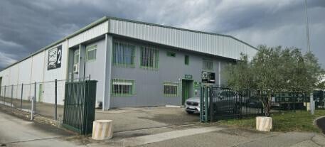 Industrial in Monteux for lease - Building Photo - Image 2 of 2
