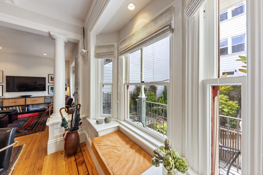 2254-2258 Union St, San Francisco, CA for lease - Building Photo - Image 2 of 17