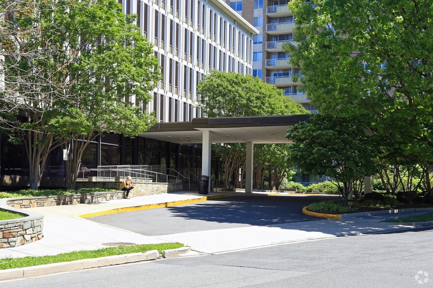 4301 Connecticut Ave NW, Washington, DC à louer - Photo du bâtiment - Image 2 de 8