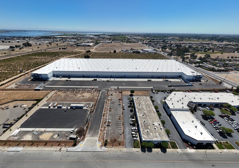 E. 18th St, Antioch, CA for lease - Building Photo - Image 3 of 10