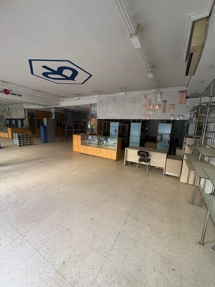 Retail in Córdoba, Córdoba for sale - Building Photo - Image 2 of 7