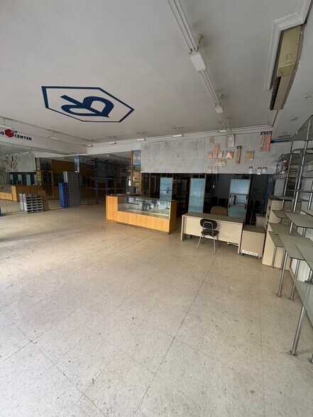 Commerce de détail dans Córdoba, Córdoba à vendre - Photo du bâtiment - Image 2 de 7