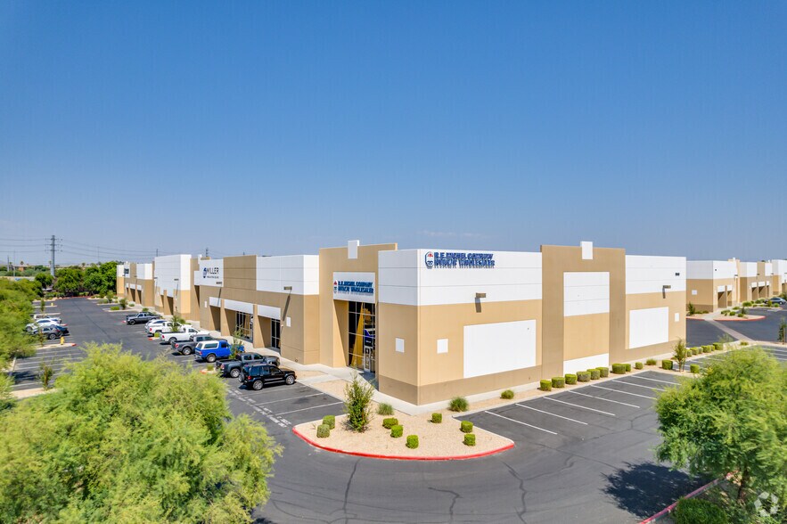 8945 W Larkspur Dr, Peoria, AZ à louer - Photo du bâtiment - Image 2 de 17