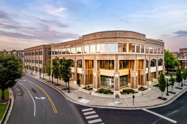 Plus de détails pour 3440 Toringdon Way, Charlotte, NC - Coworking à louer