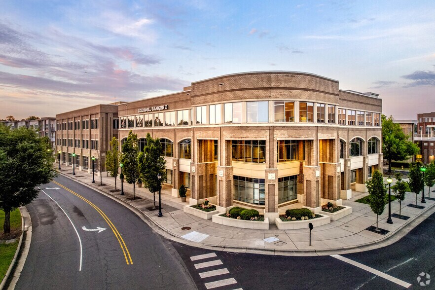 3440 Toringdon Way, Charlotte, NC for lease - Primary Photo - Image 1 of 21
