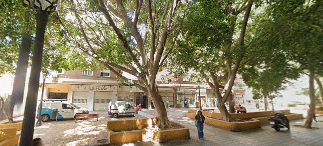 Retail in València, Valencia for sale Building Photo- Image 1 of 2