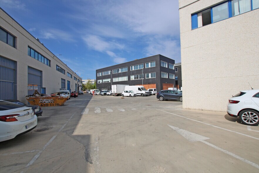 Office in Rivas-Vaciamadrid, Madrid for sale - Building Photo - Image 3 of 3