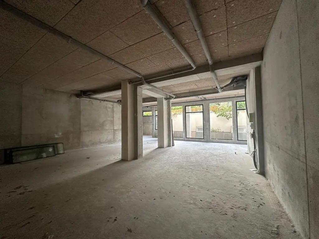 Commerce de détail dans Clichy à louer Photo intérieure- Image 1 de 10