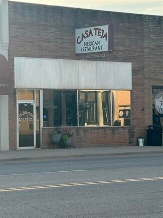 Plus de détails pour 112 S Main St, Hennessey, OK - Commerce de détail à vendre