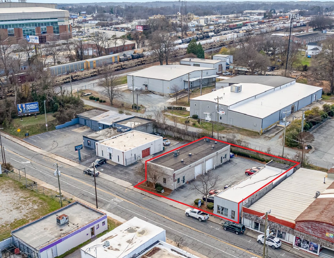 934 S Chapman St, Greensboro, NC for sale Primary Photo- Image 1 of 7
