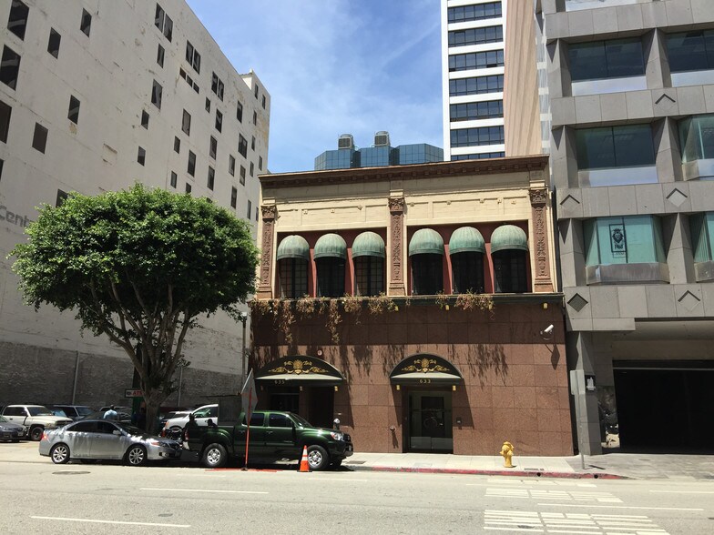 633 S Olive St, Los Angeles, CA for lease - Building Photo - Image 1 of 2