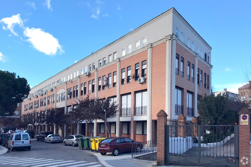 Calle el Santo, 3, Azuqueca de Henares, Guadalajara à louer - Photo du bâtiment - Image 2 de 2