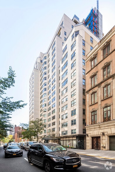 1183-1191 2nd Ave, New York, NY à vendre - Photo du bâtiment - Image 2 de 12