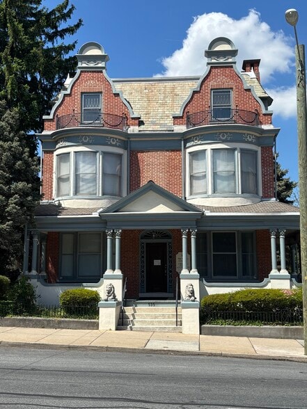 535 W Orange St, Lancaster, PA à louer - Photo du bâtiment - Image 1 de 4