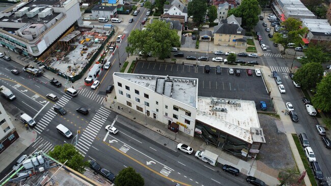 Plus de détails pour 14944-14950 Northern Blvd, Flushing, NY - Commerce de détail à vendre