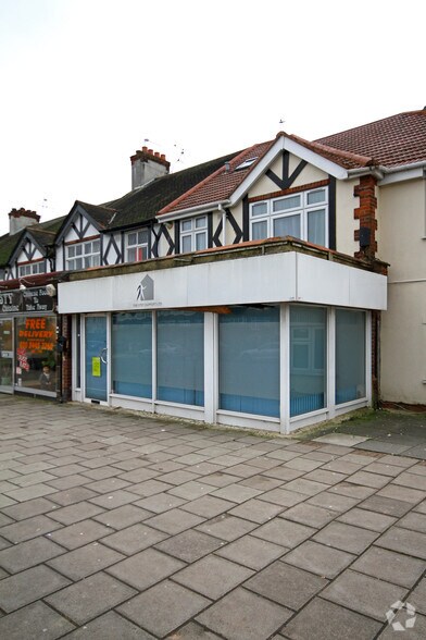 218 Woodhouse Rd, Londres à vendre - Photo du bâtiment - Image 3 de 4