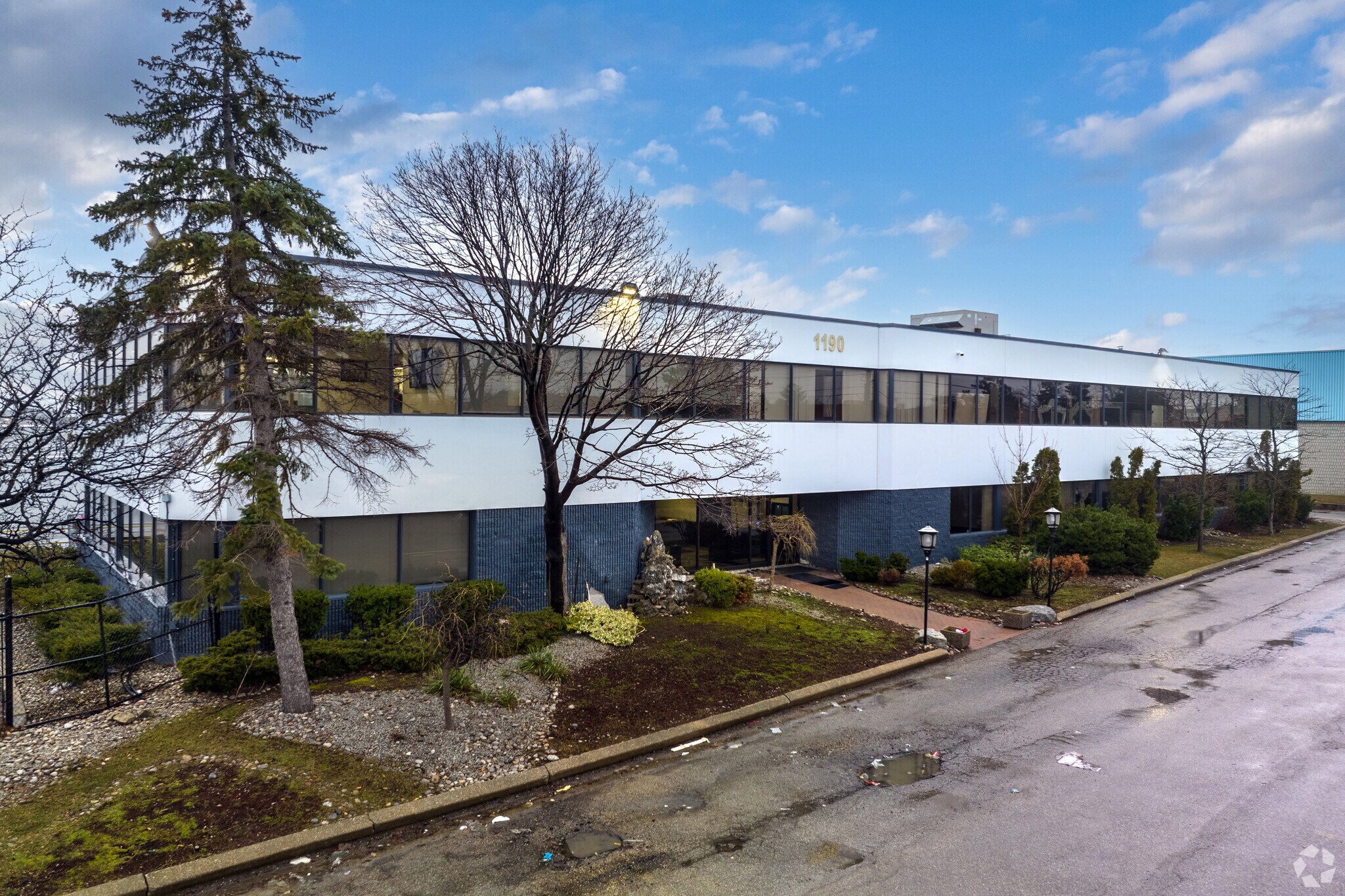1190 Meyerside Dr, Mississauga, ON for sale Primary Photo- Image 1 of 1