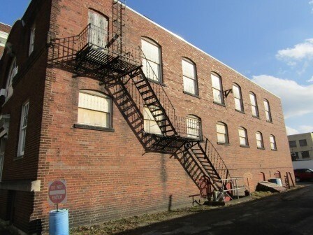 201 W Spring St, Titusville, PA à vendre - Photo du bâtiment - Image 3 de 8