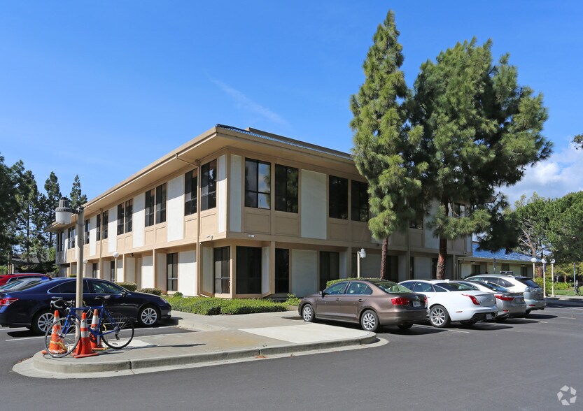 39675 Cedar Blvd, Newark, CA for lease - Building Photo - Image 1 of 4