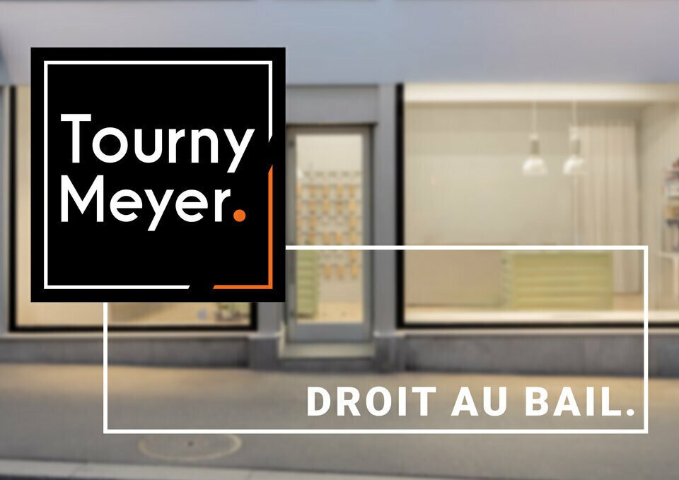 Retail in Bordeaux for lease Building Photo- Image 1 of 2