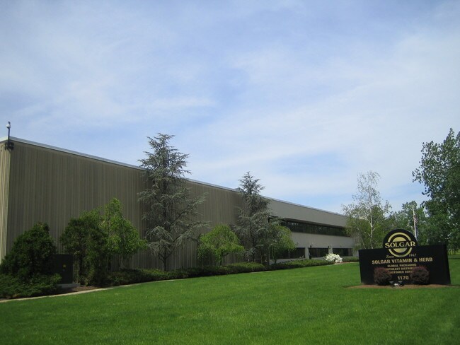 Plus de détails pour 1170 Valley Brook Ave, Lyndhurst, NJ - Industriel à louer