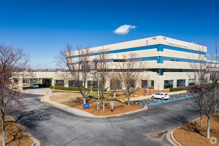 1700 Tree Lane Rd, Snellville, GA à louer - Photo du bâtiment - Image 2 de 7