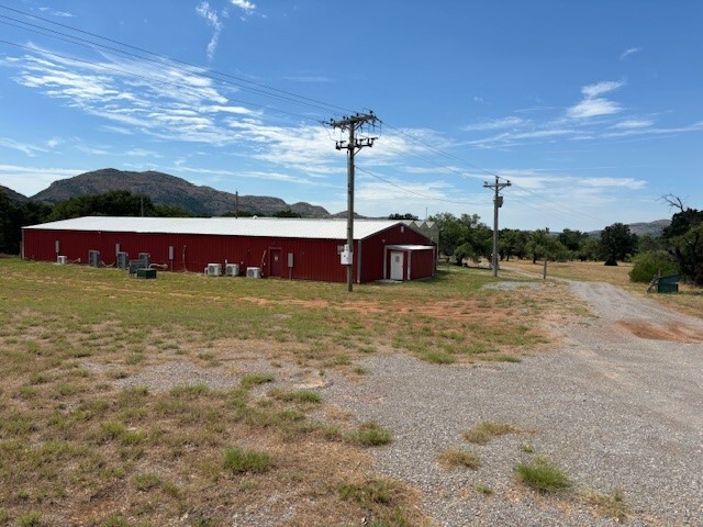 42851 E County Road 1470, Lone Wolf, OK à vendre Photo du b timent- Image 1 de 25