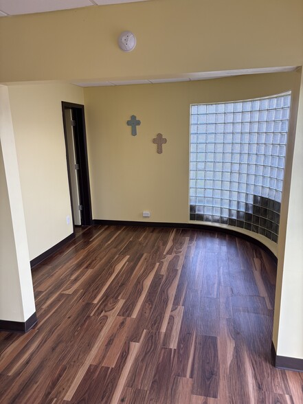 525 12th St, Lake Charles, LA à louer - Photo du bâtiment - Image 2 de 13