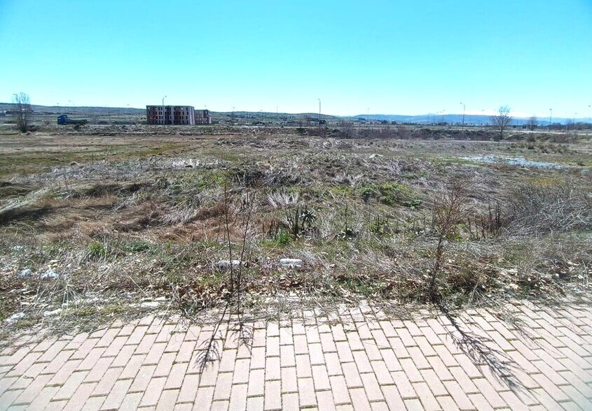 Calle Banderas de Castilla, Ávila, Ávila for sale - Primary Photo - Image 2 of 18