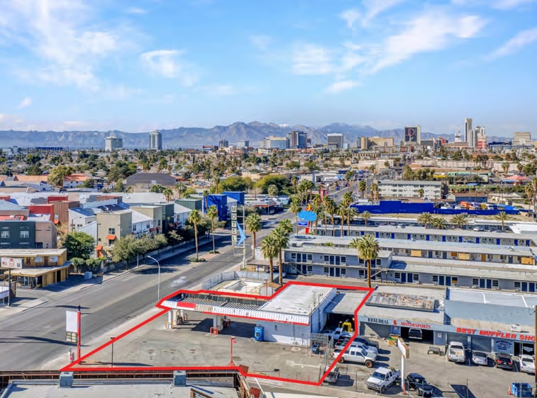 2083 Fremont St, Las Vegas, NV for lease Primary Photo- Image 1 of 5