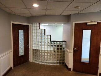 Plus de détails pour 8 Quakerbridge Plz, Hamilton, NJ - Bureau à vendre