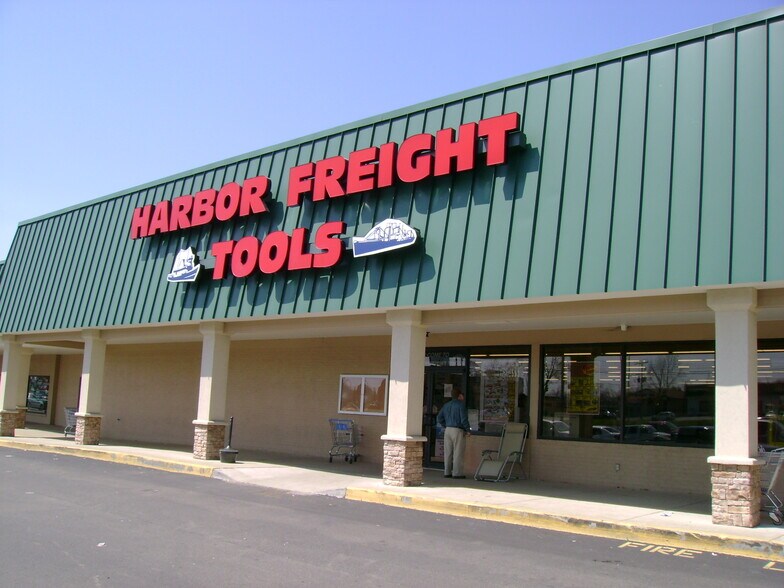 2200-3613 Bardstown Rd, Louisville, KY à louer - Photo du bâtiment - Image 2 de 7