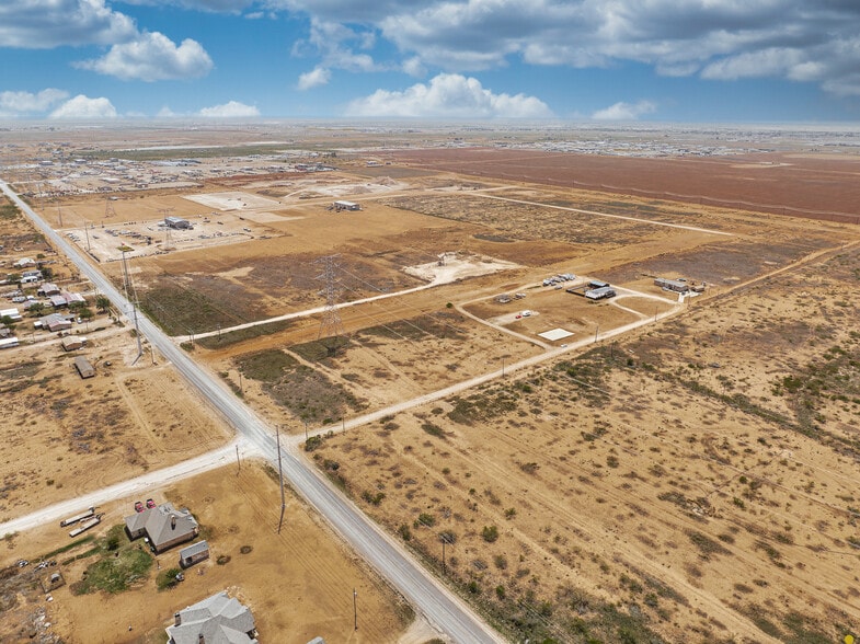 9900 E County Road 90, Midland, TX à vendre - Photo du bâtiment - Image 3 de 21