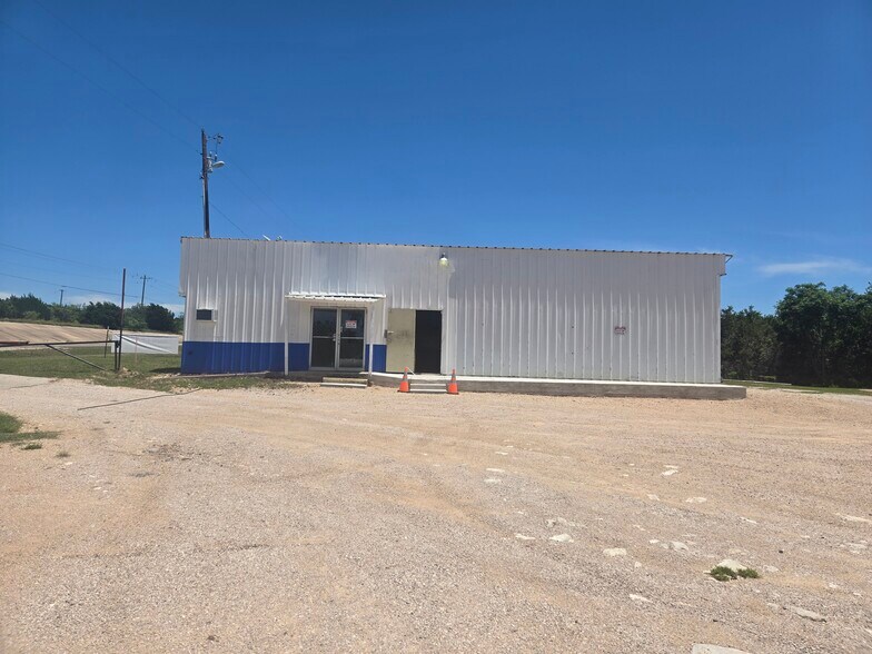 2791 W State Highway 29, Burnet, TX à louer - Photo du bâtiment - Image 3 de 8