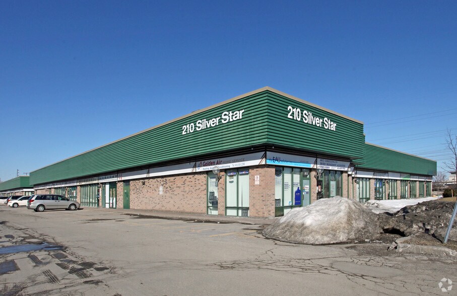 210 Silver Star Blvd, Toronto, ON à vendre - Photo principale - Image 1 de 1