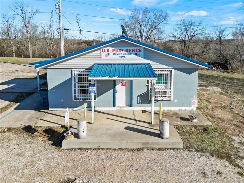 859 Highway C, Brumley, MO for sale - Primary Photo - Image 1 of 7