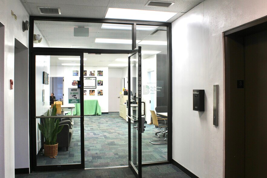 771 Amana St, Honolulu, HI à louer - Photo du bâtiment - Image 2 de 3