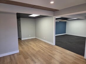 1210 SE 46th Ln, Cape Coral, FL for lease Interior Photo- Image 2 of 7