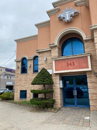 Plus de détails pour 343 Sand Ln, Staten Island, NY - Commerce de détail à vendre