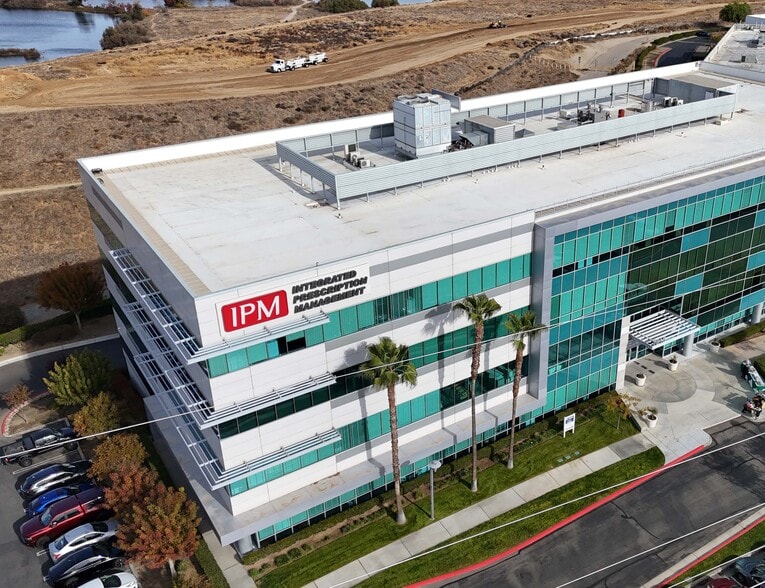 7815 N Palm Ave, Fresno, CA for lease - Building Photo - Image 2 of 7