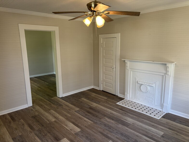 208 Basin Ave, Kannapolis, NC à vendre - Photo du bâtiment - Image 2 de 12