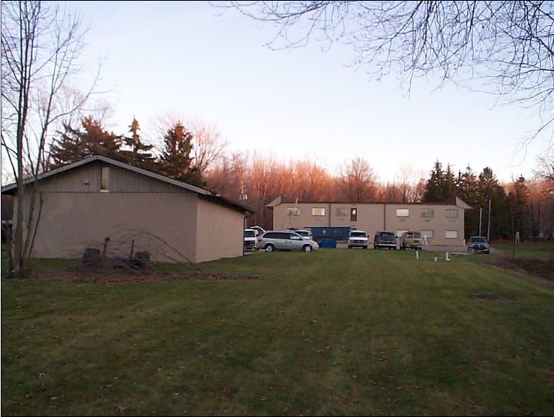 31674 Center Ridge Rd, North Ridgeville, OH for lease - Building Photo - Image 3 of 11