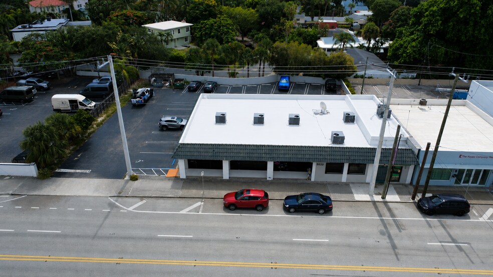 3222 S Dixie Hwy, West Palm Beach, FL à louer - Photo du bâtiment - Image 3 de 3