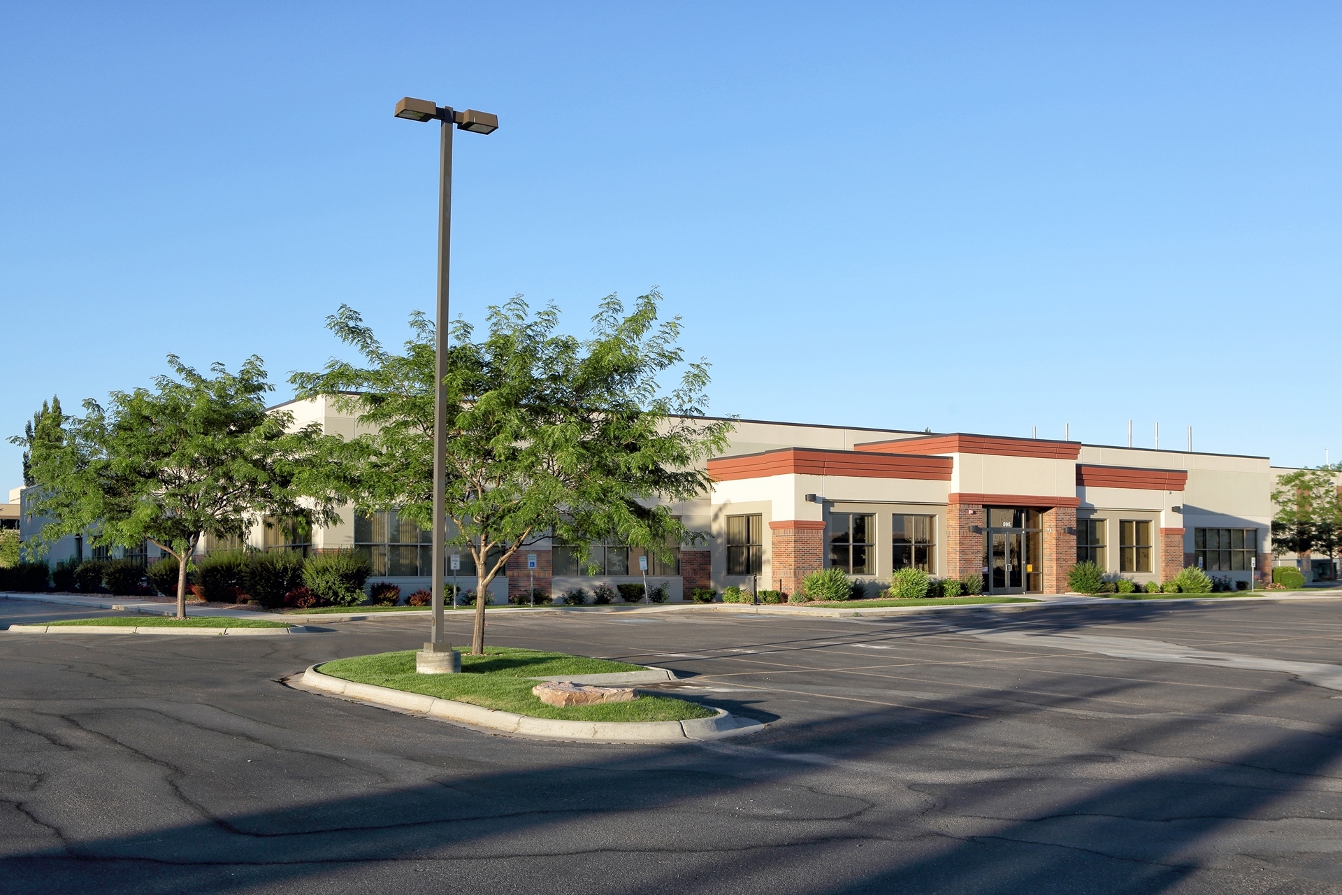 595 University Blvd, Idaho Falls, ID for sale Primary Photo- Image 1 of 1