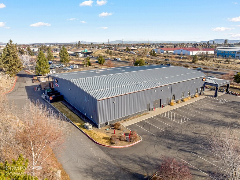 63028 Sherman Rd, Bend, OR for lease - Building Photo - Image 3 of 22